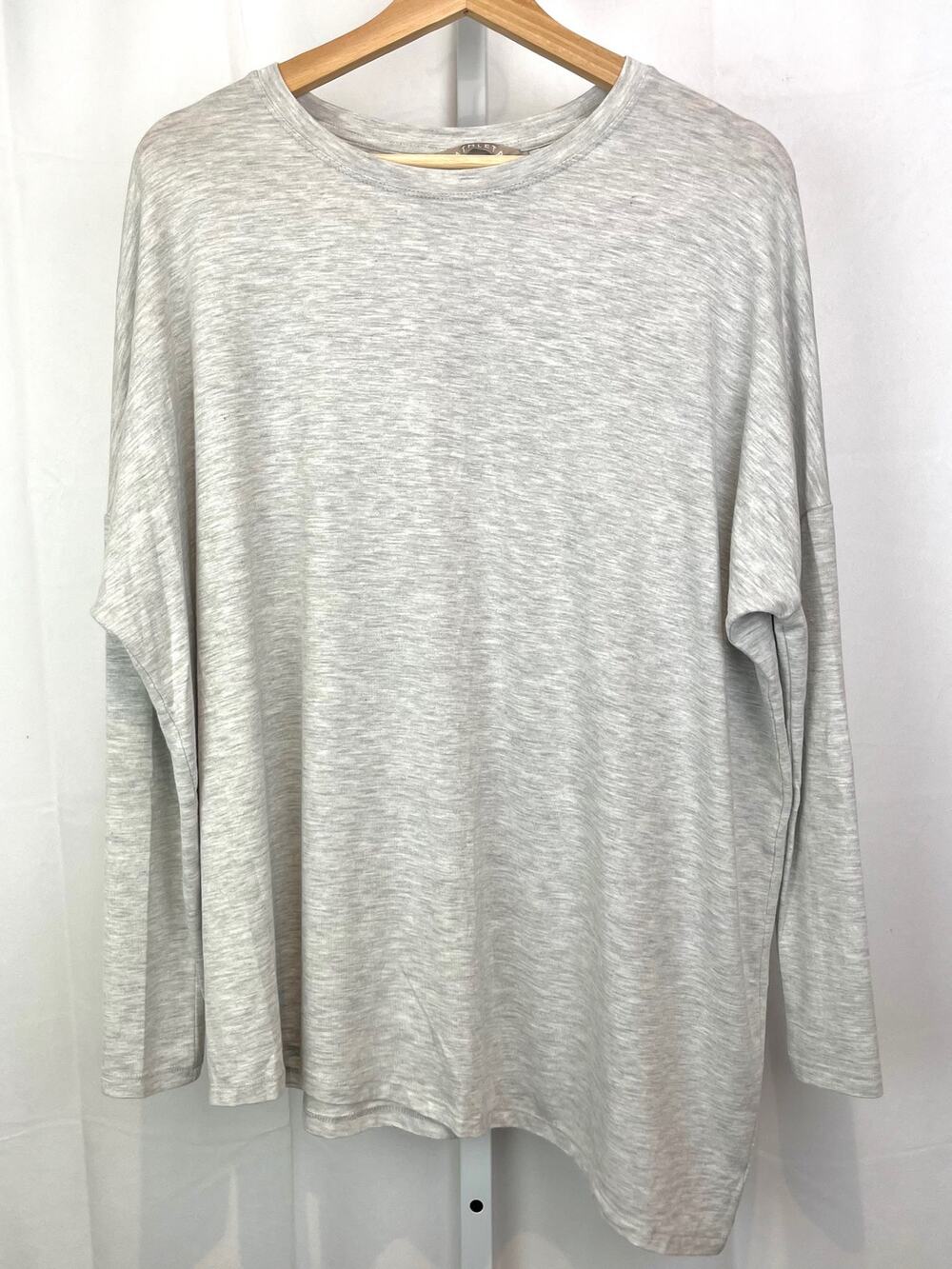 ATHLETA Size S Cloudlight Relaxed Asym Top 353951 Long Sleeve Crew Pullover Gray